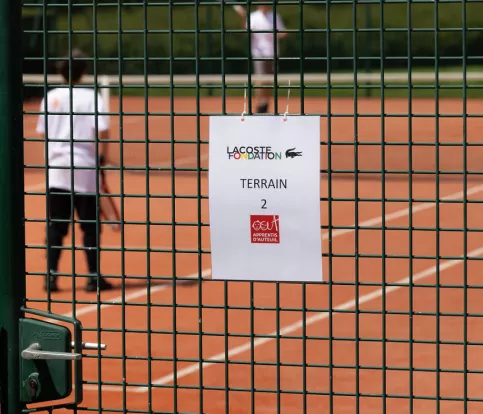 Panneau terrain fondation lacoste / Apprentis d'Auteuil